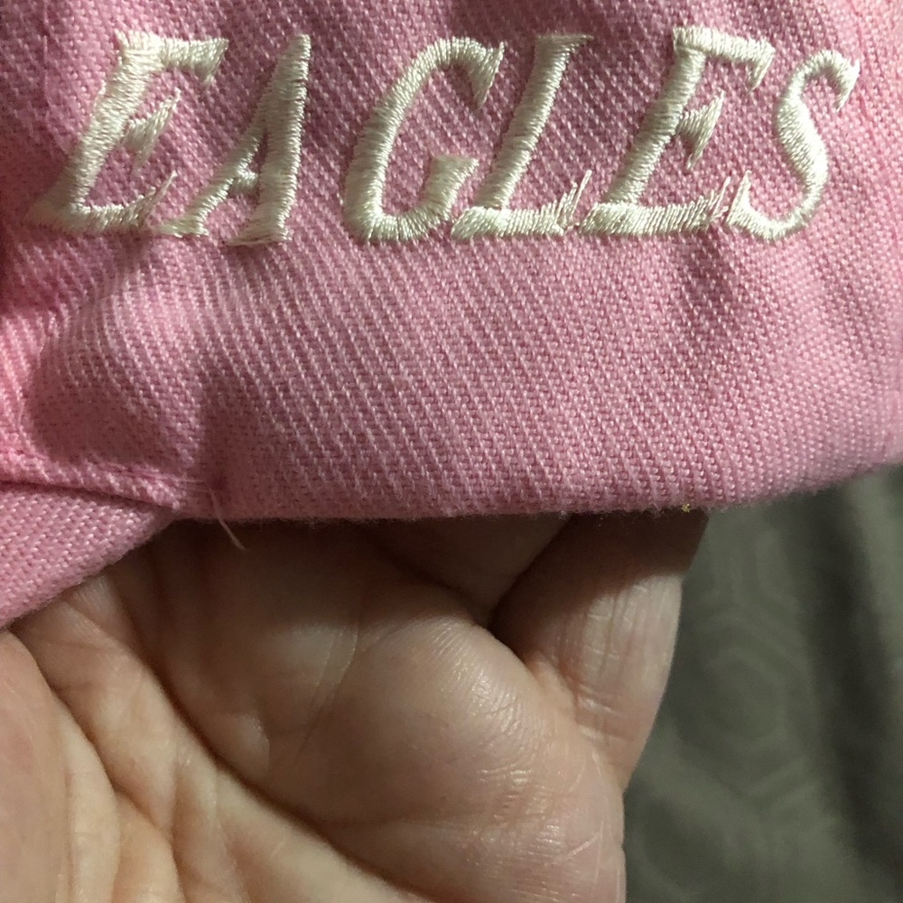Pink Philadelphia Eagles Baseball Cap ๐ฆ
๐ - Picture 2 of 4
